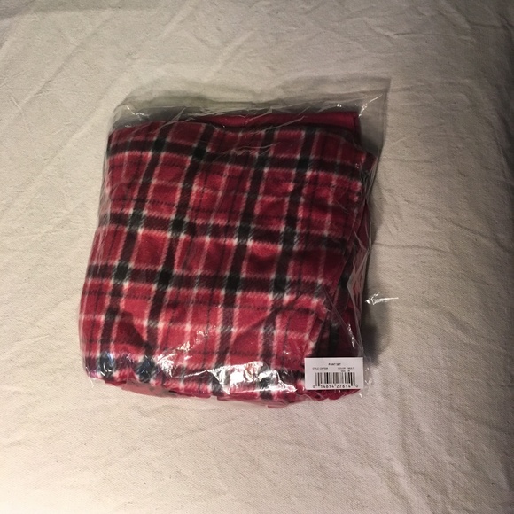 NIB Cherokee 2 piece red flannel Pajama set - Picture 2 of 6
